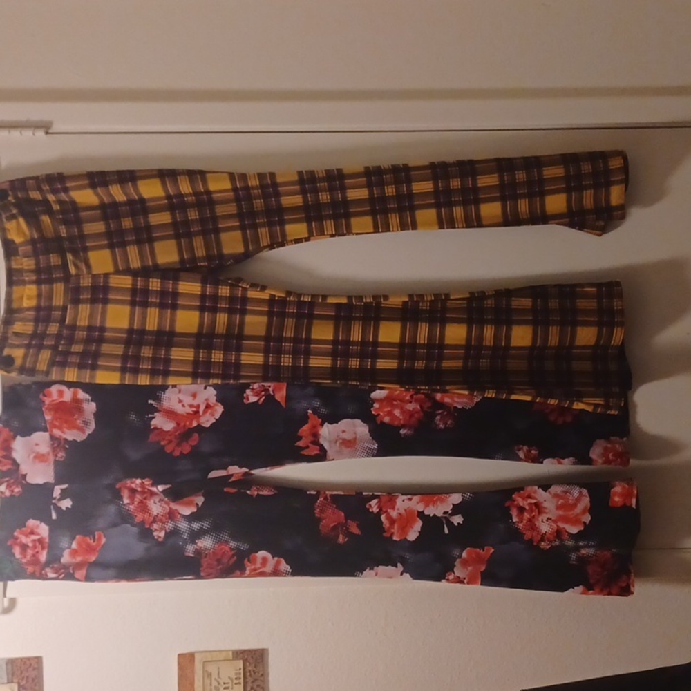 No Boundaries Yellow and Black Plaid Track Pants - Picture 5 of 8